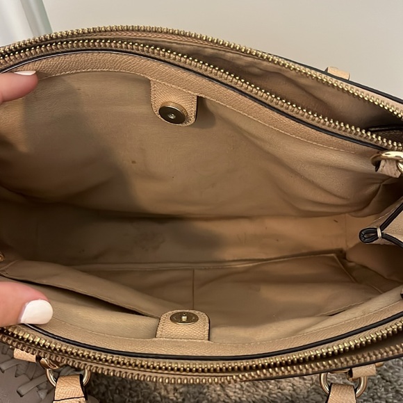 MUST GO! LAST CHANCE! - offer now! - Tan Coach Purse with Removable Strap - Picture 5 of 8